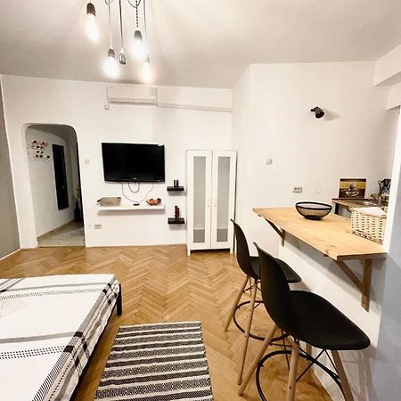 Old Town Central Studio 23 Bukarest Exteriör bild